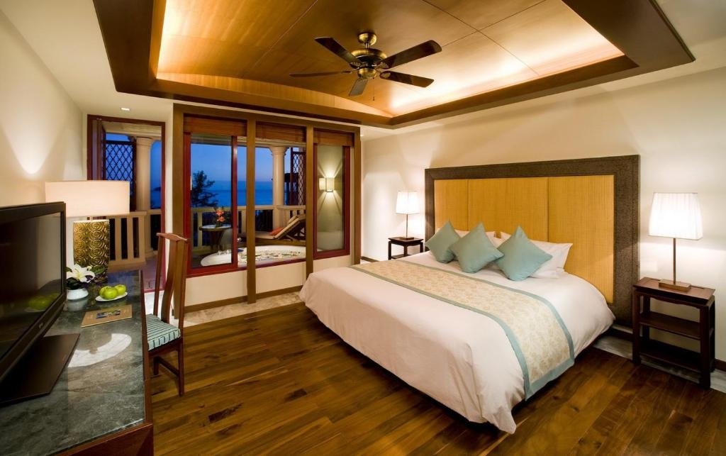 Двухместный номер Spa Deluxe с видом на океан Centara Grand Beach Resort Phuket - SHA Plus