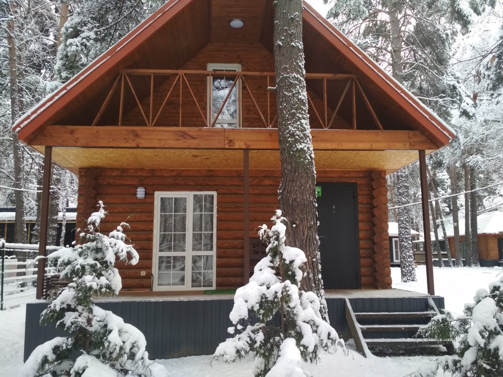 Frame Hütte mit Balkon Hotel Arhyzh Eco Forest Cottage