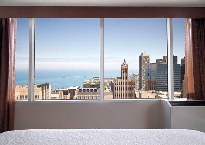 Двухместный люкс с красивым видом из окна Hampton Inn Chicago Downtown/Magnificent Mile