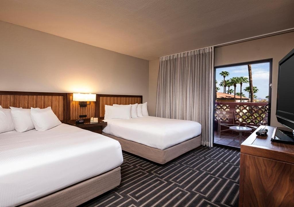 Люкс c 1 комнатой Hilton Phoenix Tapatio Cliffs Resort