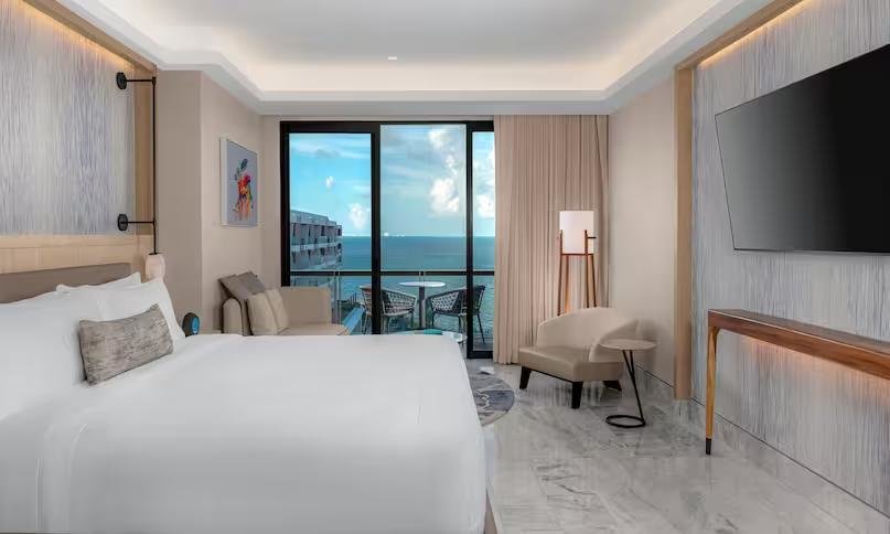 Двухместный люкс Deluxe oceanfront Waldorf Astoria Cancun