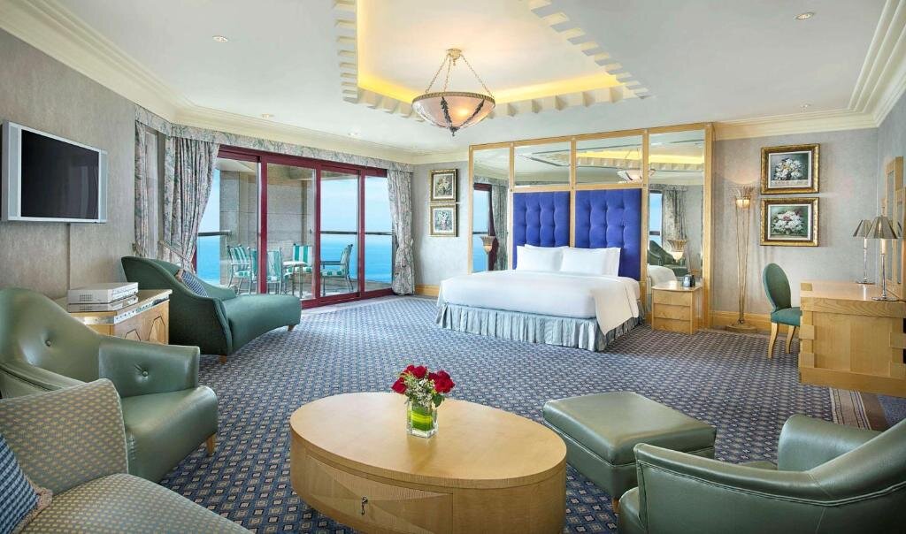 Двухместный Lounge люкс Royal Executive Jeddah Hilton