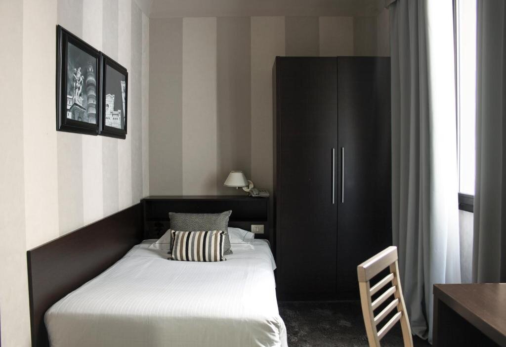 Small Single room c-hotels Club