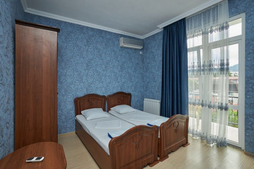 Standard (building 1) Triple room with balcony Marina Guest House