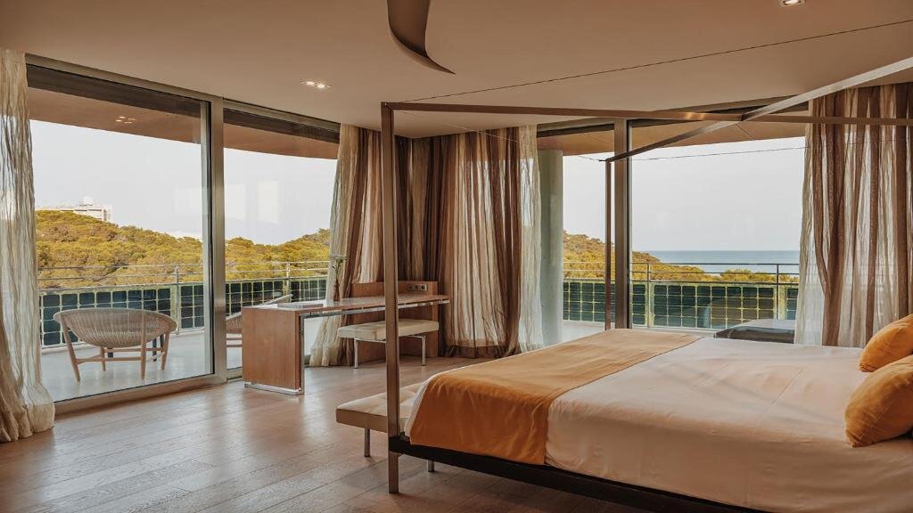 Двухместный люкс Cloud 9 с видом на море Aguas de Ibiza Grand Luxe Hotel - Small Luxury Hotel of the World