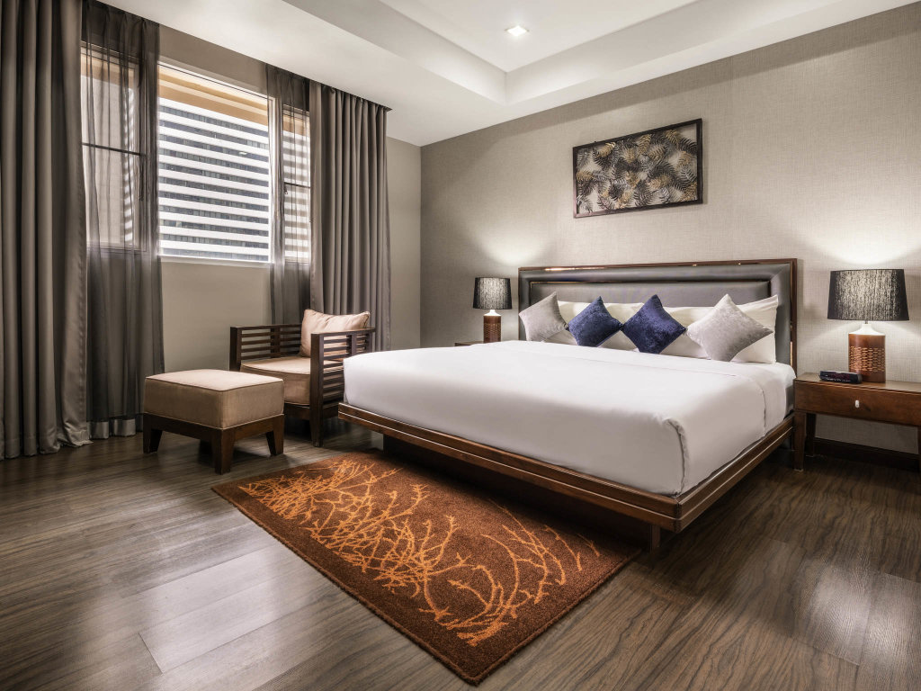 Executive Doppel Suite mit Balkon und mit Stadtblick Grand Mercure Bangkok Asoke Residence