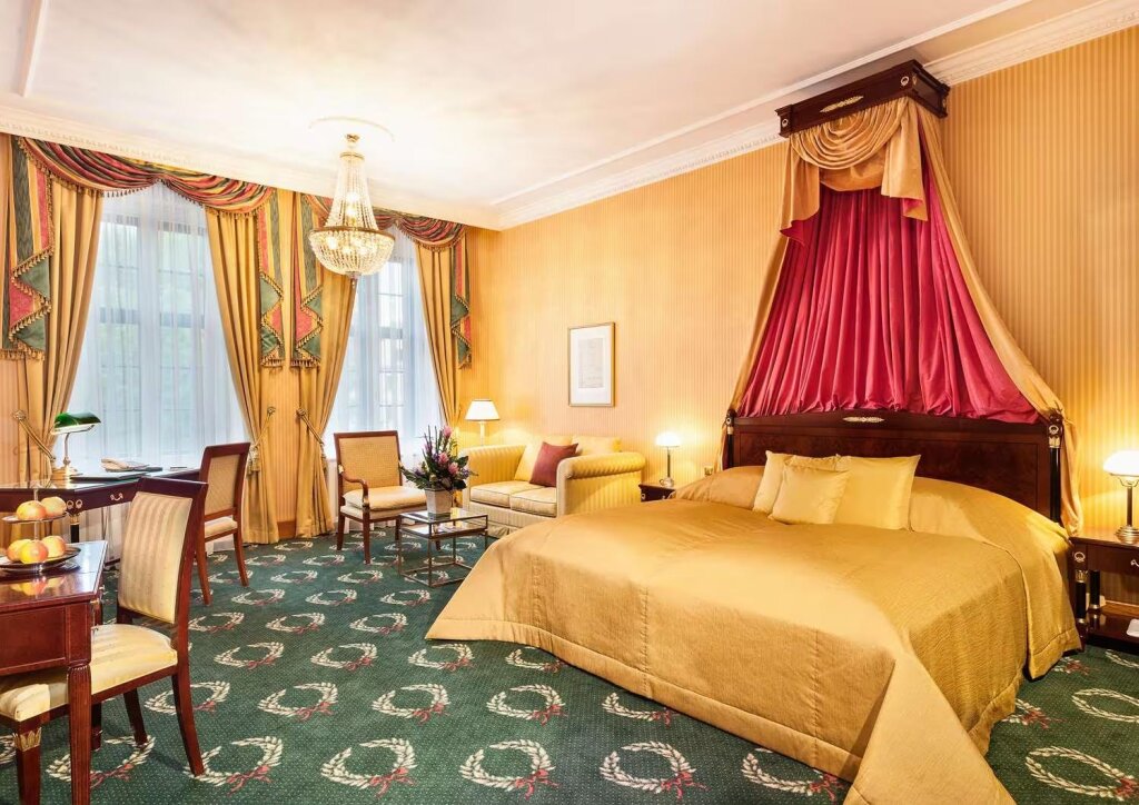 Люкс Czar Best Western Premier Grand Hotel Russischer Hof