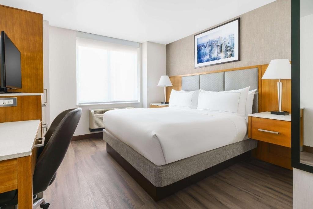 2 Bedrooms with sofa bed Double Suite Non-smoking DoubleTree by Hilton Hotel New York City - Chelsea