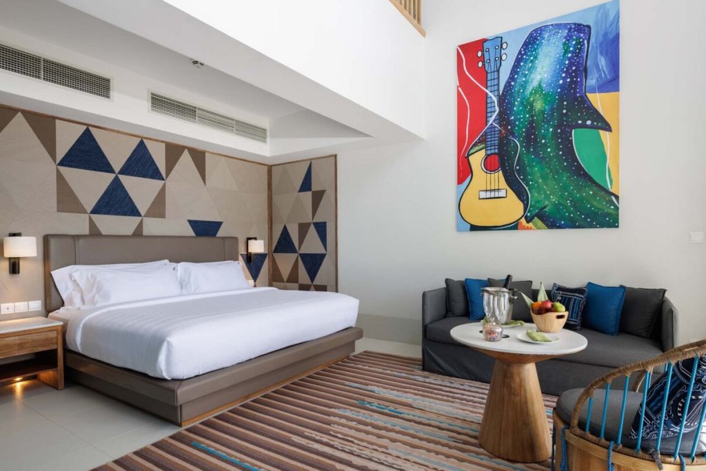 Четырёхместный люкс Silver семейный Дуплекс Hard Rock Hotel Maldives
