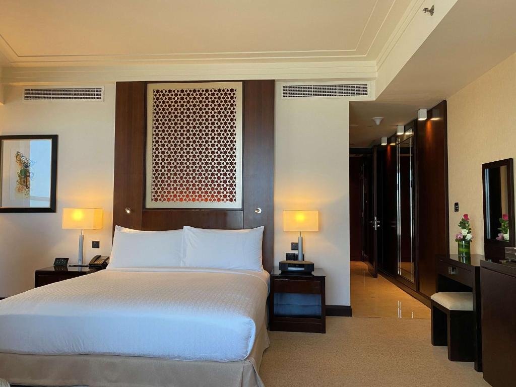 Люкс семейный с 2 комнатами Отель Conrad Dubai