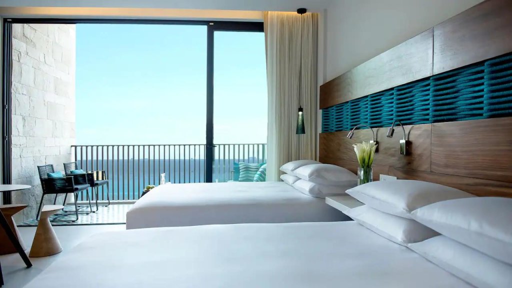 Quadruple room oceanfront Grand Hyatt Playa del Carmen Resort