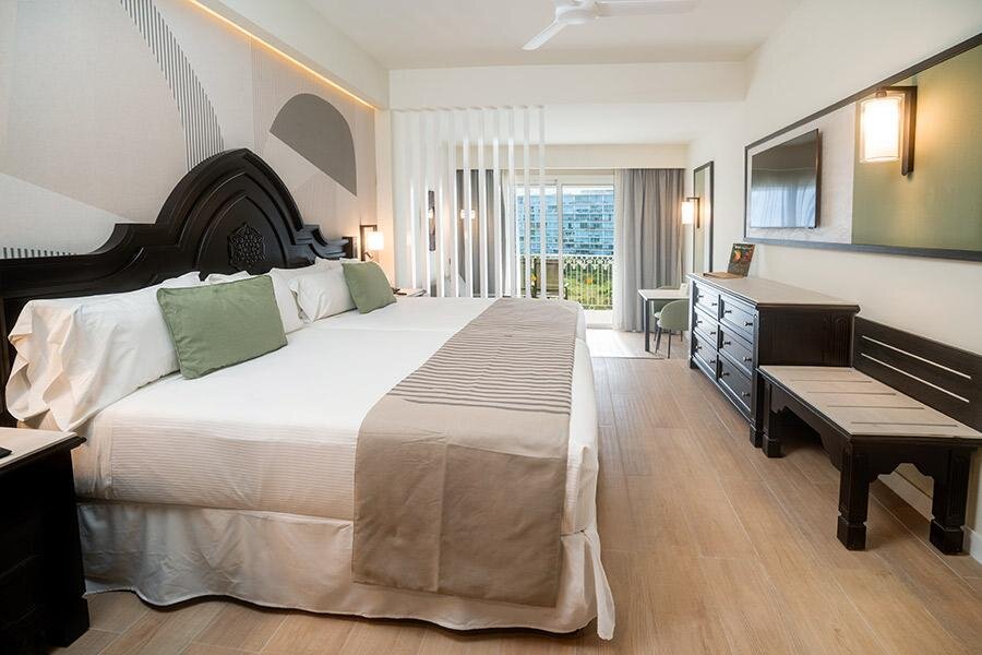 Junior suite Connecting con parziale vista mare Riu Palace Pacifico