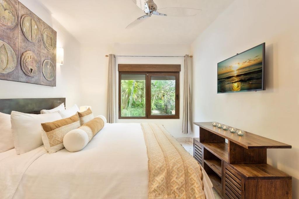 Suite 1 Schlafzimmer El Taj Oceanfront and Beachside Condo Hotel