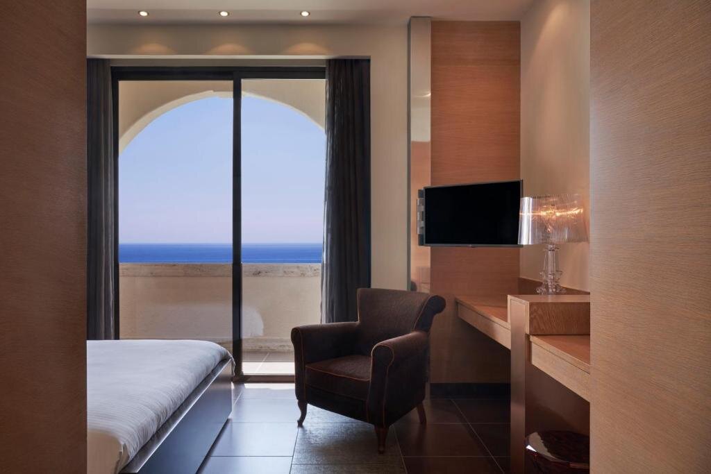 Двухместный люкс Master с видом на море Esperos Palace Resort