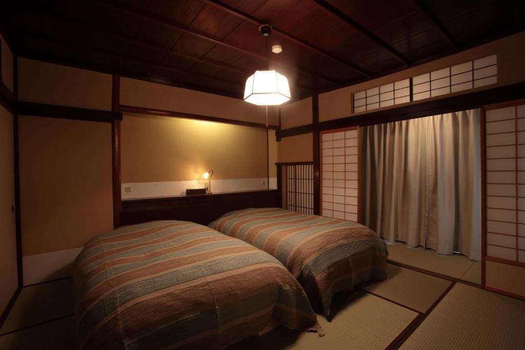 Tatami Area Zimmer Motoyu Ishiya