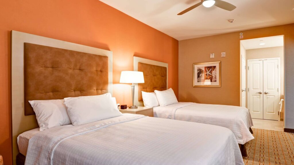 Двухместный люкс c 1 комнатой Homewood Suites by Hilton Anaheim Conv Ctr/Disneyland Main