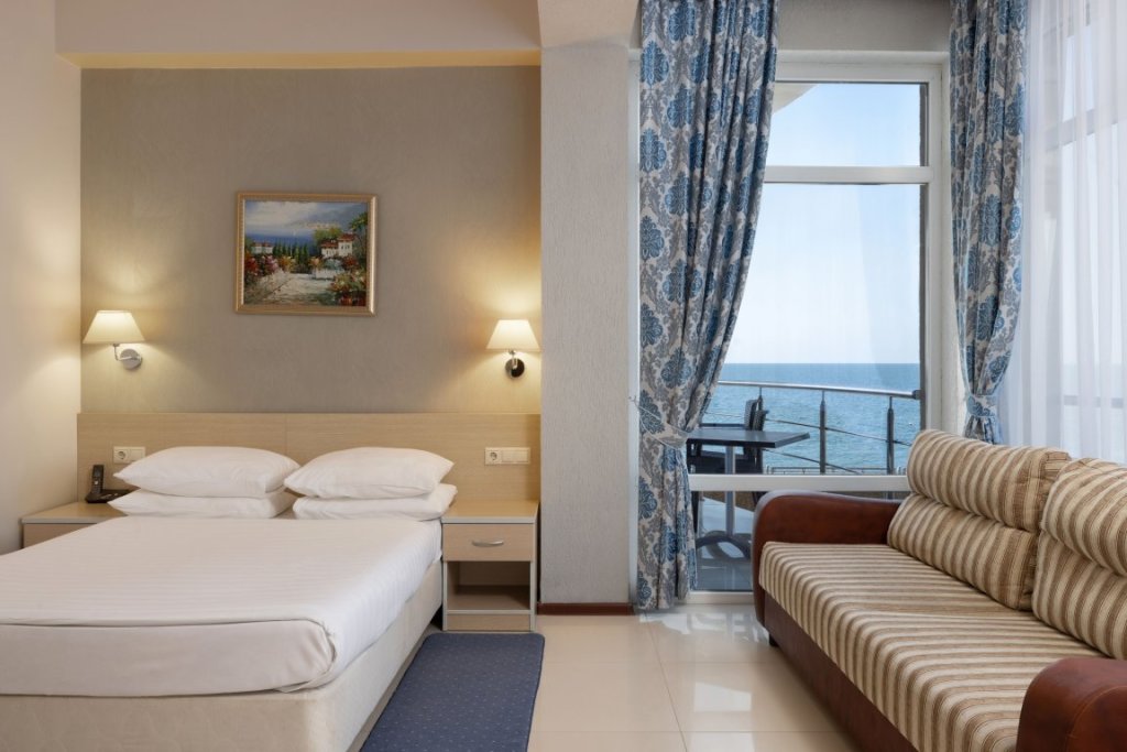 Семейный номер Deluxe с балконом и с видом на море Lazur Beach by Stellar Hotels, Adler