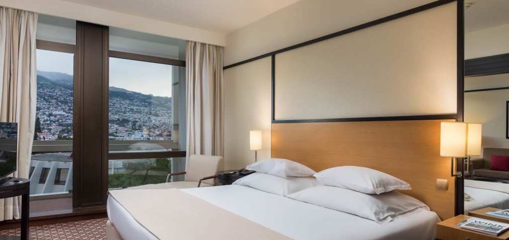 Suite doble con vista parcial al mar Pestana Casino Park Ocean and SPA Hotel
