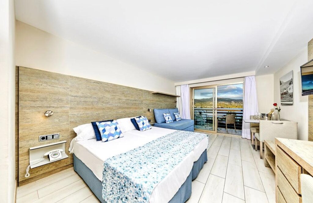 Двухместная студия с балконом и с частичным видом на море Leonardo Royal Hotel Mallorca Palmanova Bay