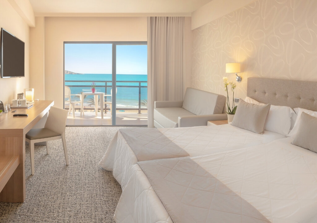 Standard double chambre avec balcon et Vue mer Hotel RH Corona del Mar 4* Sup