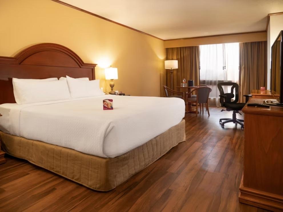 Двухместный номер Premium Crowne Plaza Monterrey, an IHG Hotel