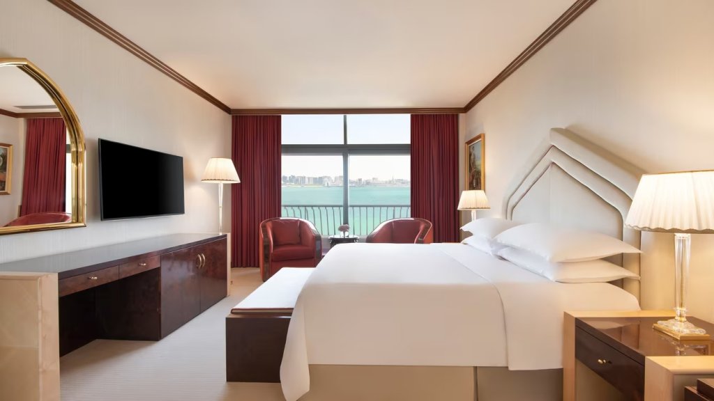 Четырёхместный люкс Resort Sea View Presidential с 2 комнатами с балконом Sheraton Grand Doha Resort & Convention Hotel