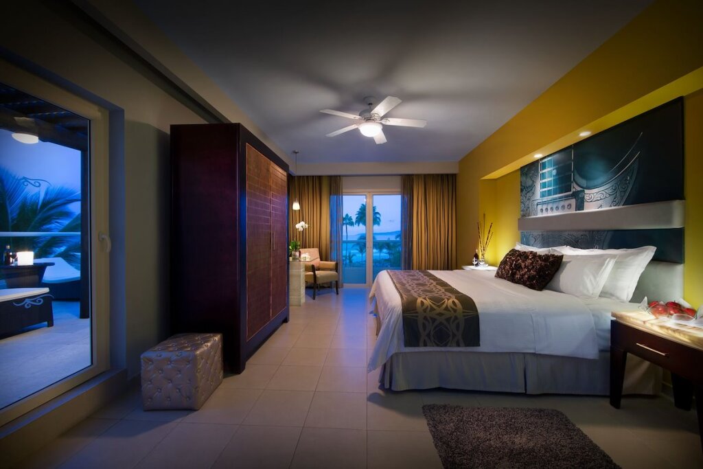 Люкс Rock с 2 комнатами с видом на океан Hard Rock Hotel Vallarta