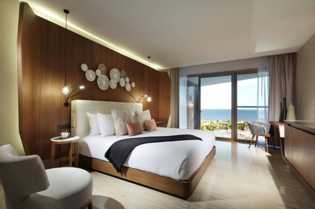 Loft Jacuzzi Terrace Beachside Double Suite TRS Coral Hotel