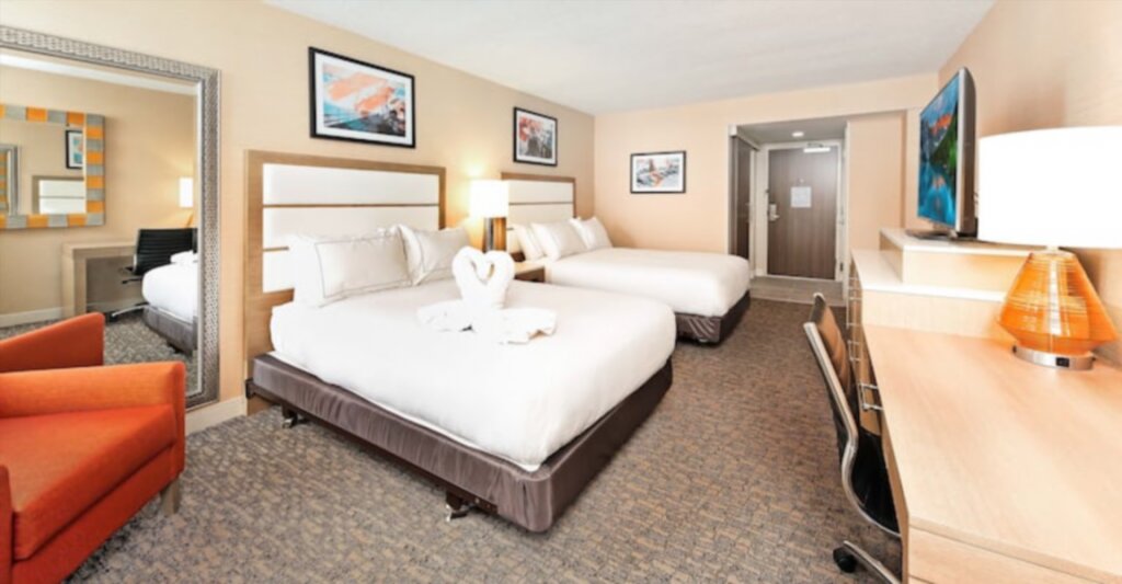 2 Room Quadruple Suite DoubleTree by Hilton Virginia Beach