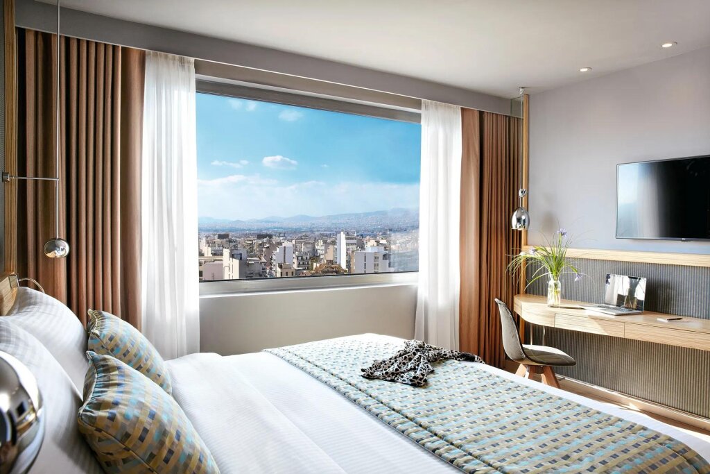 Executive Double Suite with city view Wyndham Grand Athens