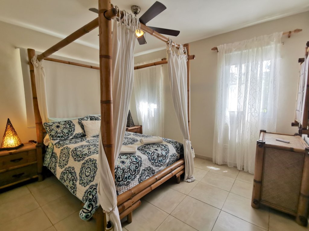 Condo Royal с 2 комнатами с видом на бассейн Beach Bungalows Los Corales Club & SPA