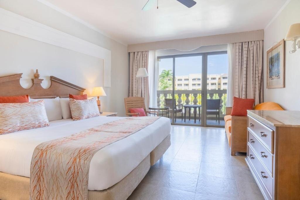 Premium Double room with balcony and oceanfront Iberostar Rose Hall Beach