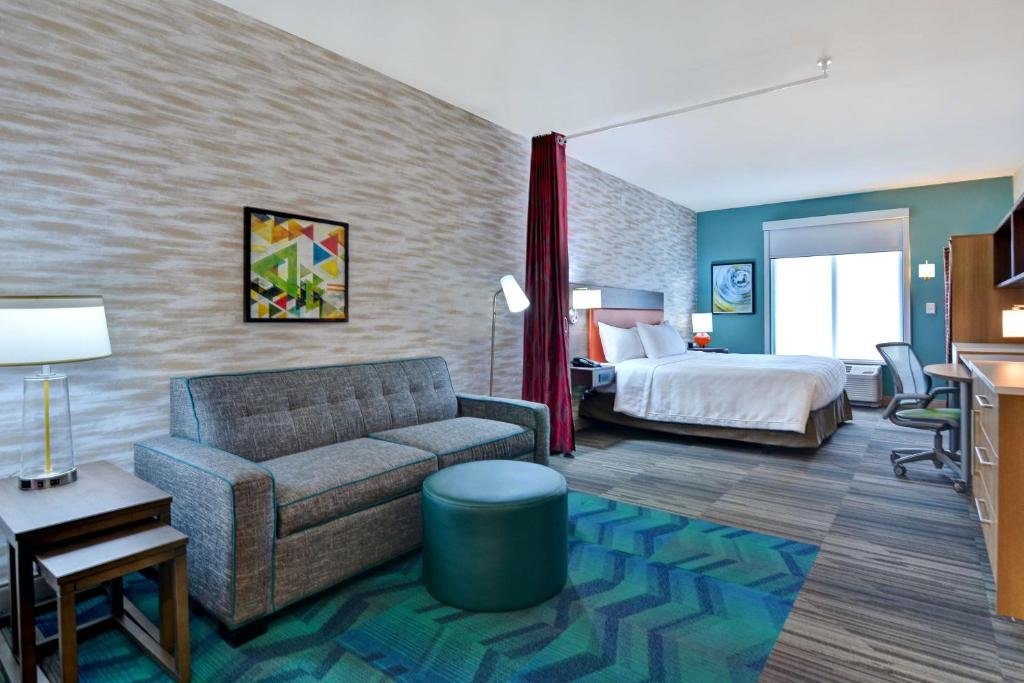 Двухместный люкс Accessible Roll-In Shower Home2 Suites By Hilton Savannah Midtown, Ga