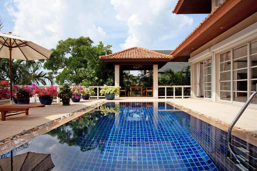 Beach villa phuket. Kata Villa Пхукет. Katamanda. Пхукет отель ката лаки вилла фото и ценам. Kata Pool Apartments вход фото.