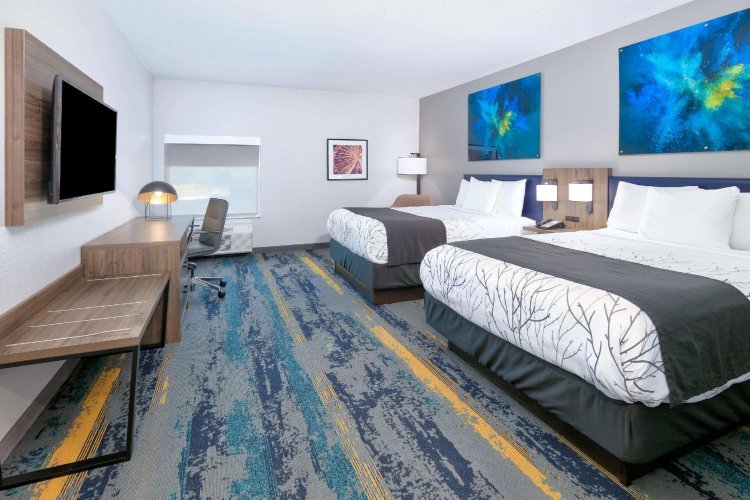 Mobility/Hearing Access Quadruple room La Quinta Inn & Suites by Wyndham Dallas/Fairpark