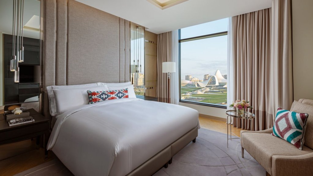 Двухместный полулюкс с видом на город The Ritz-Carlton, Baku