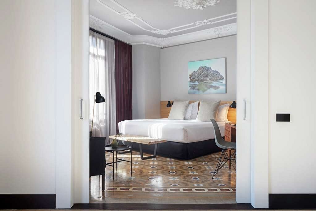 Двухместный люкс Modernist Alexandra Barcelona Hotel, Curio Collection by Hilton