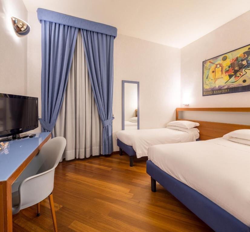 Трёхместный номер French Bed Standard Best Western Hotel Plaza
