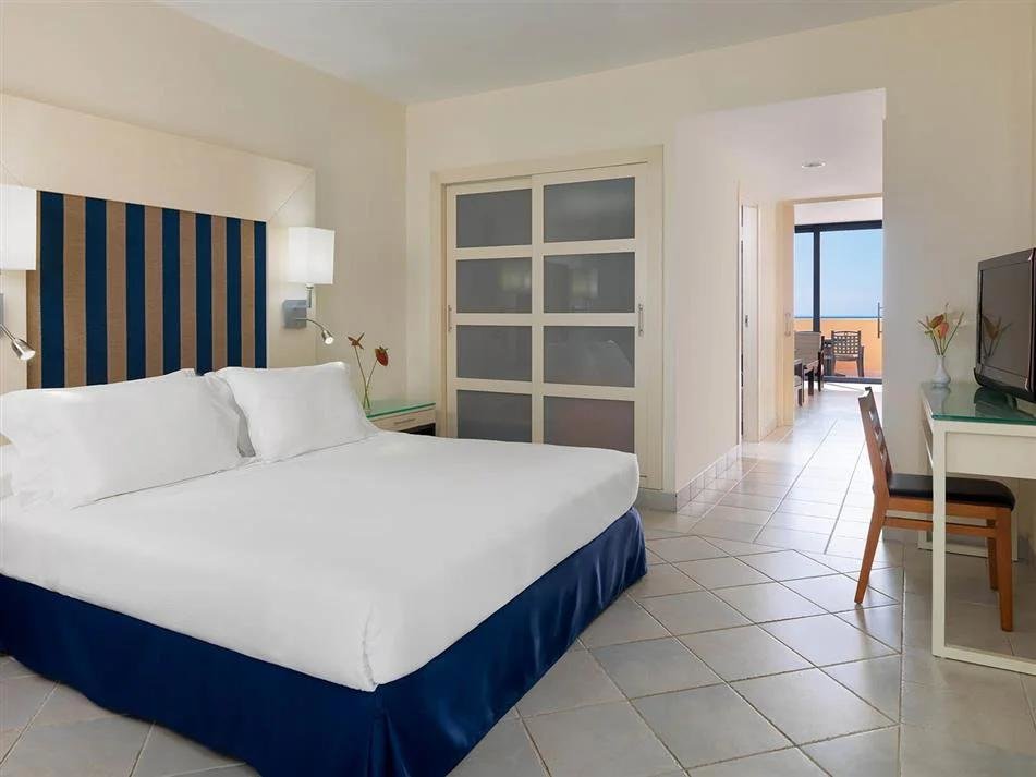 Double Junior Suite with sea view H10 Tindaya