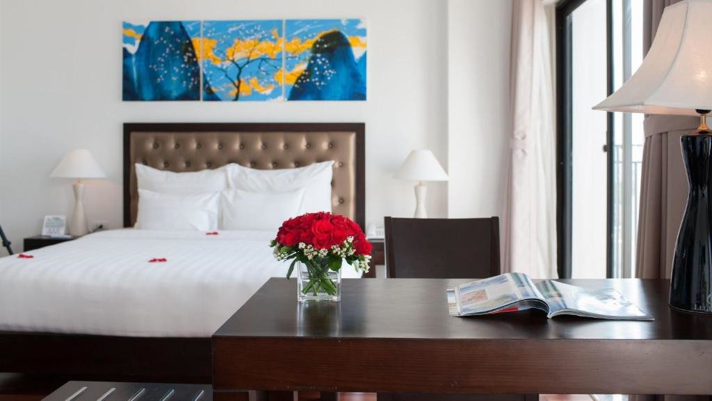 Двухместный клубный люкс Luxury с балконом Hotel LegendSea