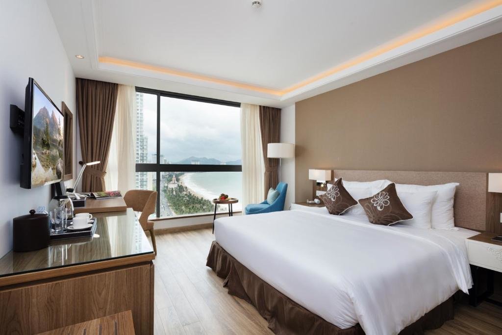 Senior Deluxe Double room Asteria Comodo Nha Trang Hotel
