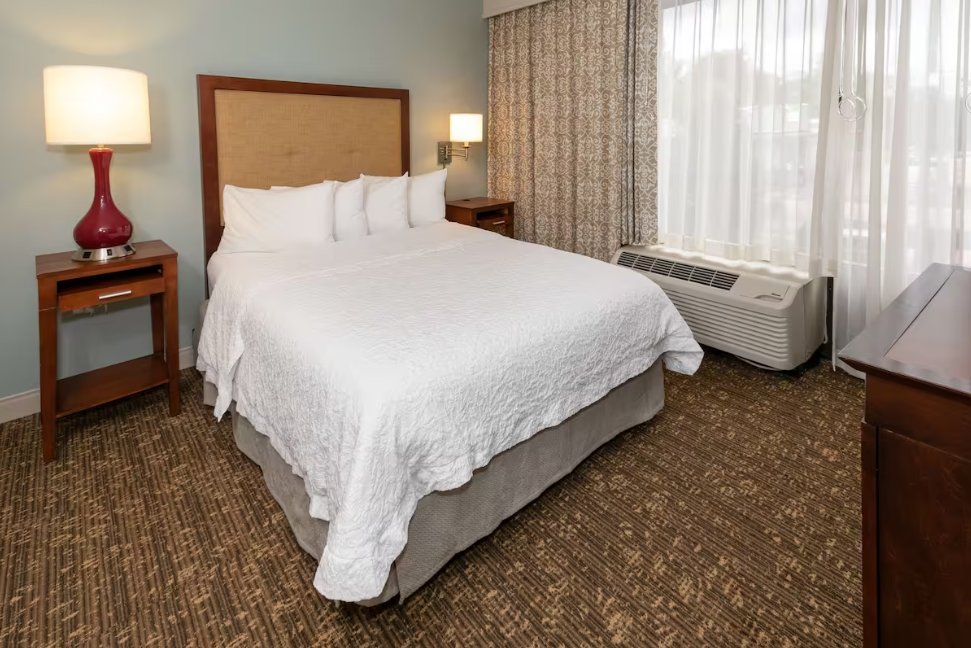 Двухместный клубный люкс c 1 комнатой Hampton Inn & Suites Nashville-Green Hills