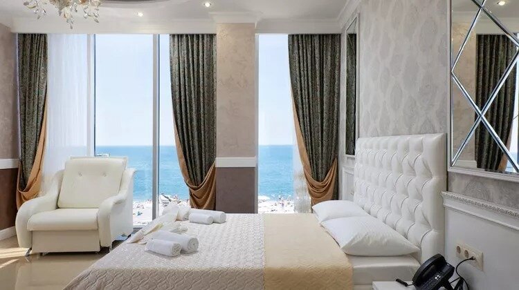 Люкс с панорамным видом на море Tropicana Resort Hotel Sochi