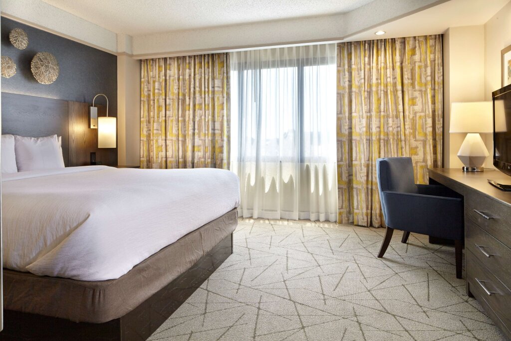 NONSMOKING люкс с 2 комнатами Embassy Suites by Hilton Atlanta Galleria