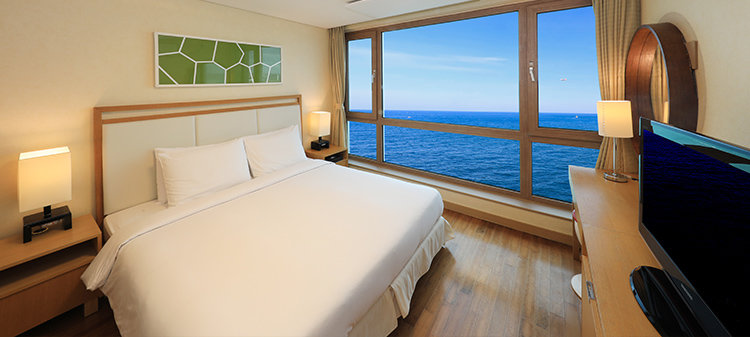 Corner Suite Ocean Suites Jeju Hotel