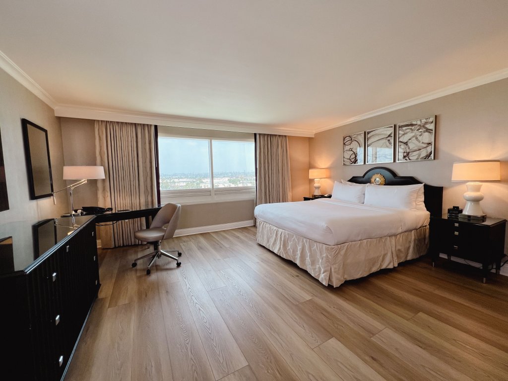 Deluxe Mobility Accessible Double room The Commerce Casino & Hotel