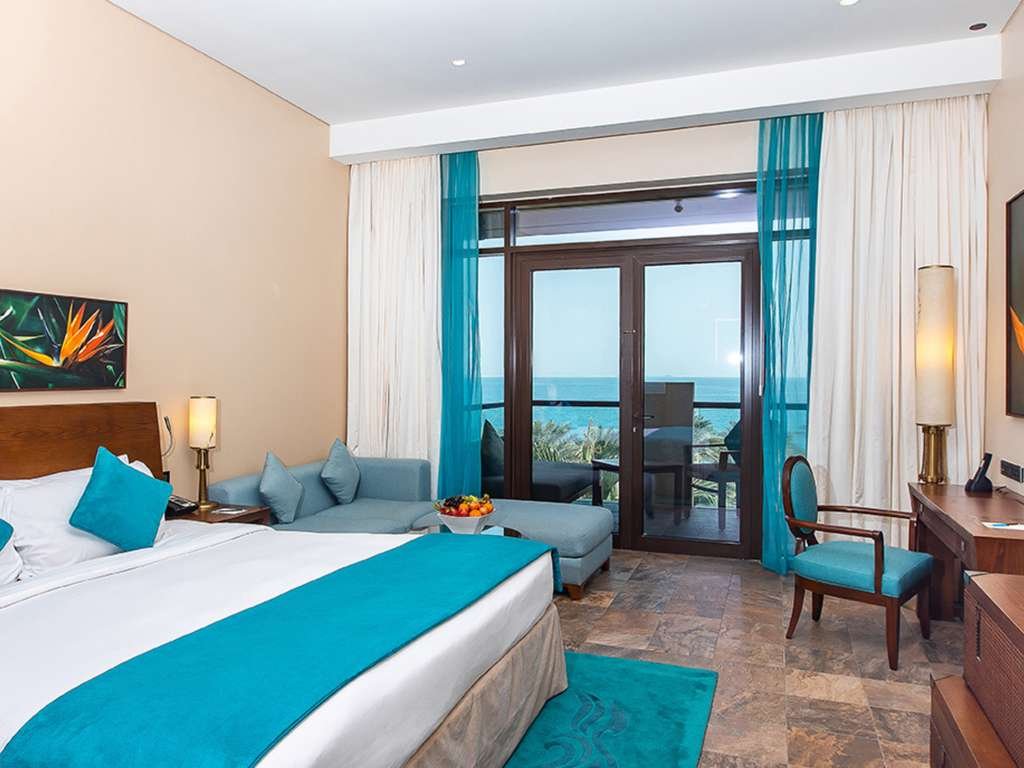 Двухместный номер Luxury с балконом Sofitel The Palm, Дубай, Курорт и Спа