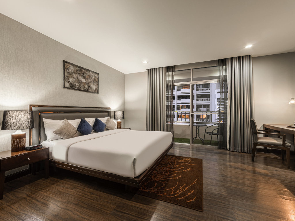 Suite doppia Deluxe con balcone e con vista sulla città Grand Mercure Bangkok Asoke Residence