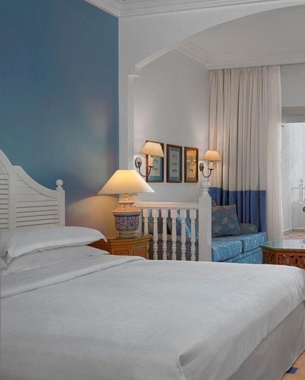 Люкс Presidential с 2 комнатами с видом на море Sheraton Sharm Hotel, Resort, Villas & Spa