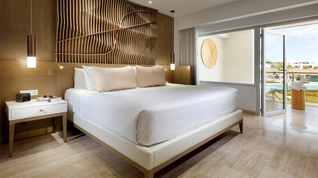 2 Bedrooms Master Suite Falcon’s Resort by Melia